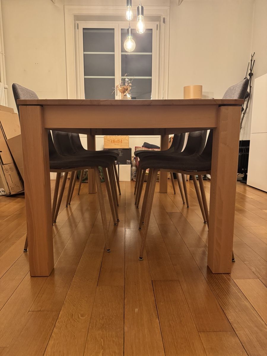 Tables: Esstisch / Holztisch Eichenfarben – D'occasion à Luzern par Banane1901 1