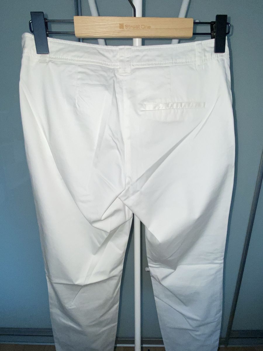 Pantaloni: S. Oliver Chino Hose weiss 34 – Usato da Oberrohrdorf venduto da Desteny1 1