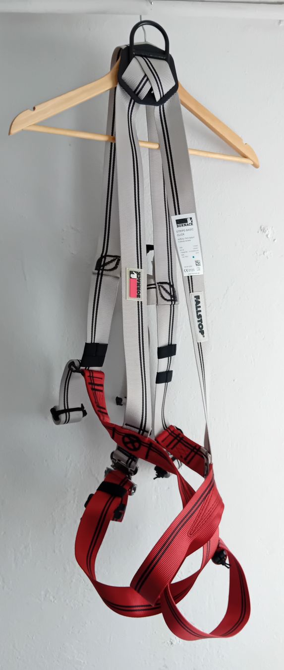 Attrezzatura di sicurezza: BORNACK STRIPE-BASIC CLICK Auffanggurt Unsize guter Zustand! – Usato da Möriken AG venduto da S.E.J.J. 3