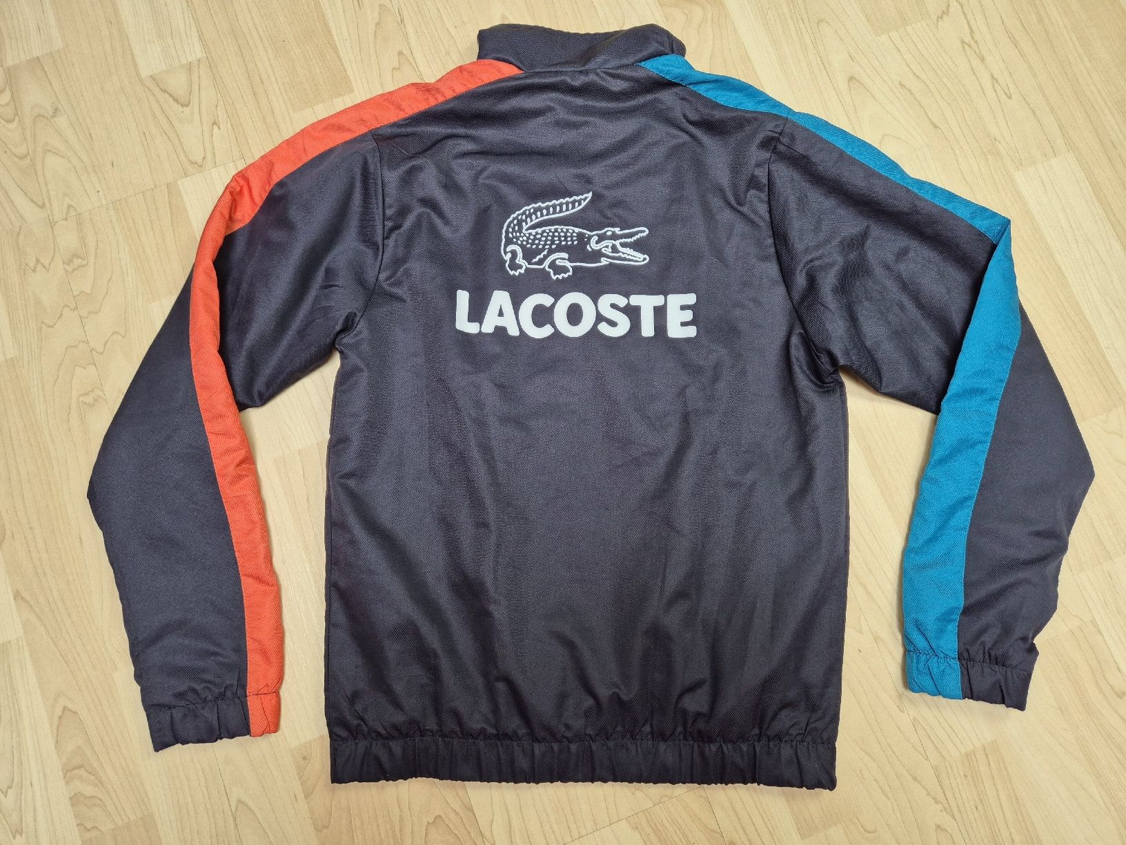 Lacoste Giacche: Lacoste Sport Jacke Gr. M – Nuovo (secondo la descrizione) da St. Gallen venduto da CaliSunshine 1