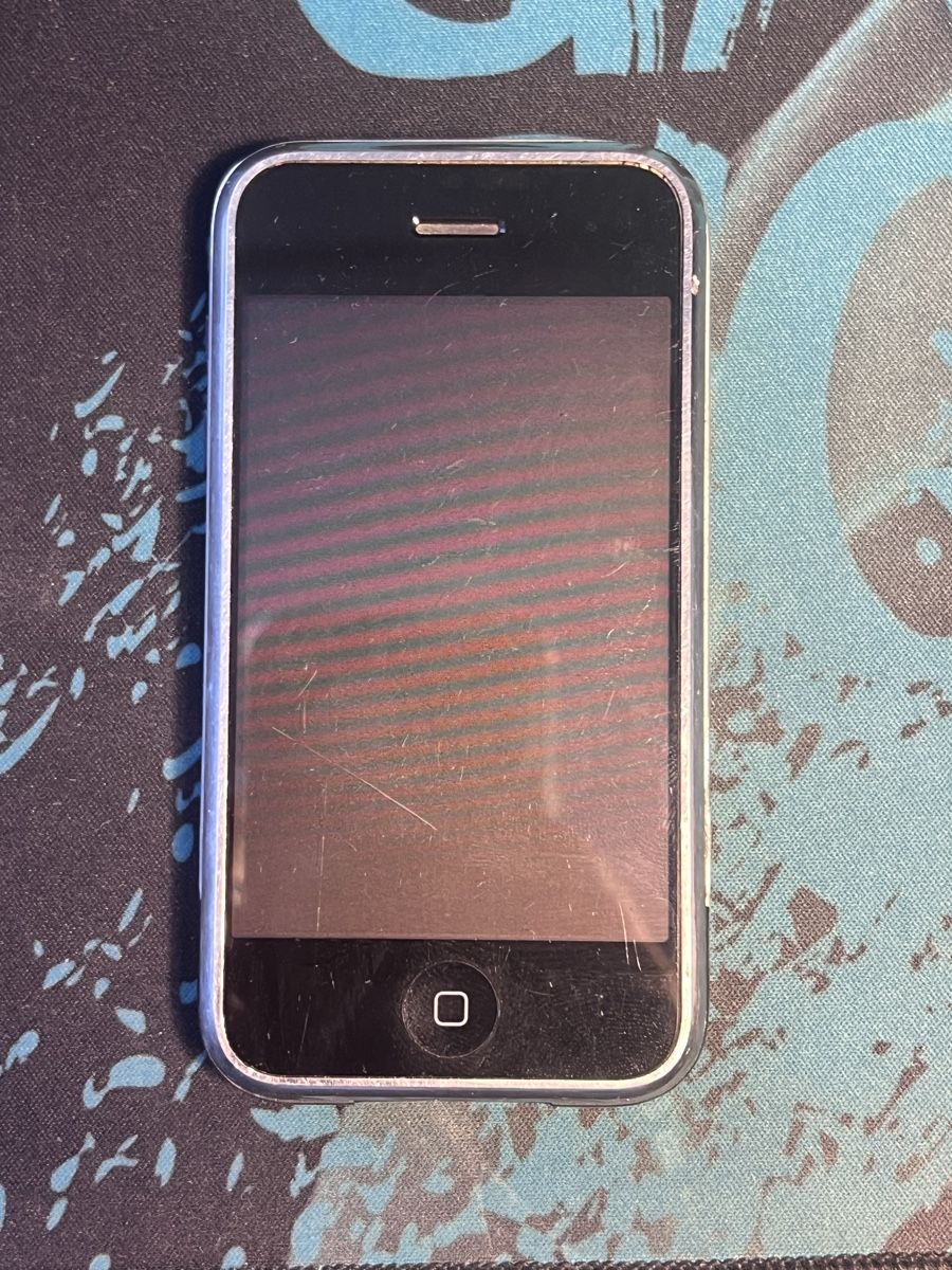 Apple Handys / Smartphones: Apple iPhone (1. Generation / 2G) A1203 – Defekt aus Wädenswil von dai_2bcv