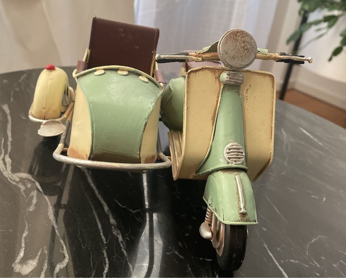 Tutte le decorazioni: Motorrad Model mit Seitenwagen als Deko – Nuovo (secondo la descrizione) da Oberwil BL venduto da J.L. 2