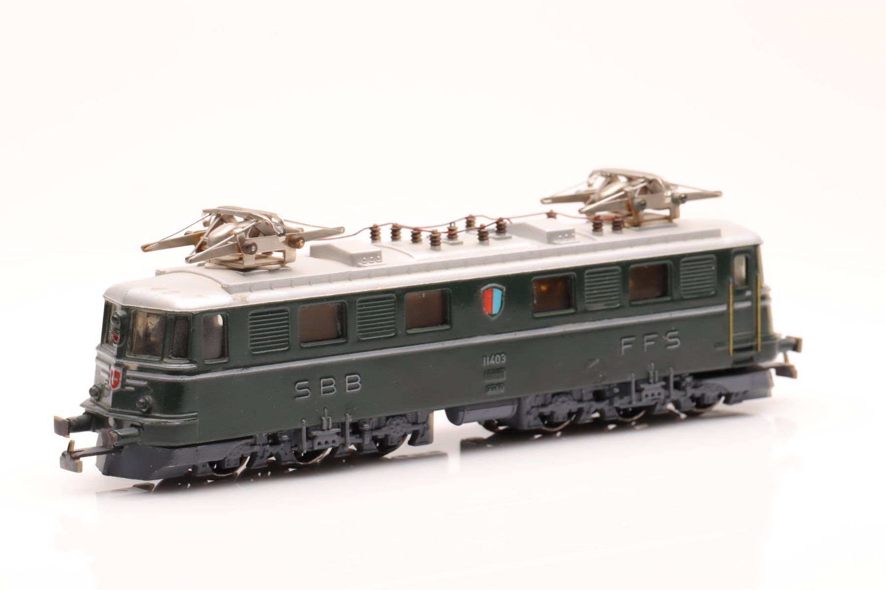 Hag Modellini di ferrovie: Hag/Bühler SBB Ae 6/6 AC, H0 – Usato da Ried (Muotathal) venduto da Modellbahn.swiss