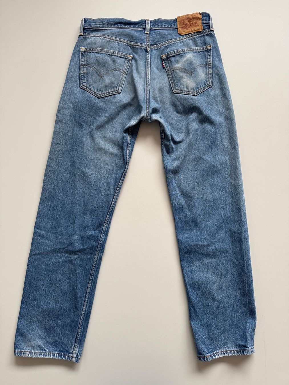 Levi's Jeans: Levis 501 denim W34 L32 with history – Usato da Neuchâtel venduto da _Easy_to_Find_ 7