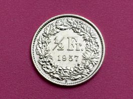 1/2 Fr. 1957 vorzüglich
