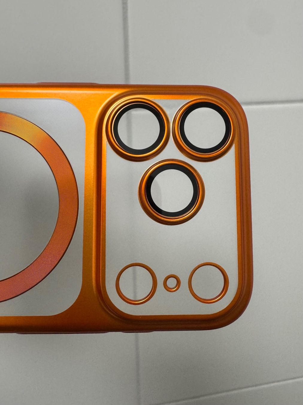 Cover & Protezioni schermo: Coque luxe iPhone 17 Pro - Orange Hülle new – Nuovo e nell'imballaggio originale da Roche VD venduto da GOLDEN_SHOP_24H 6