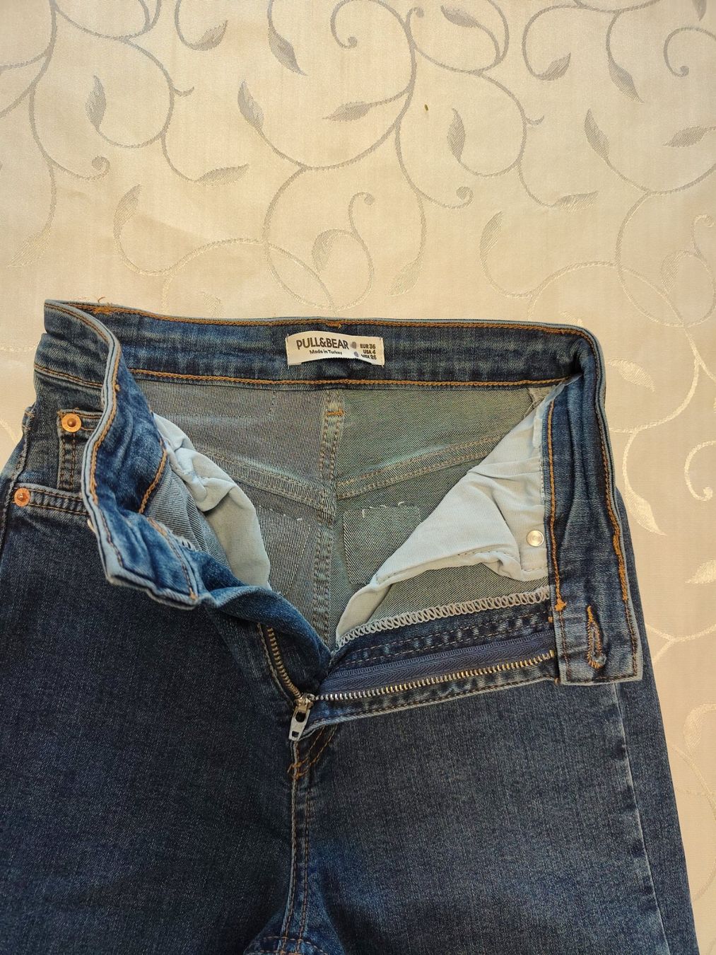 Pull&Bear Jeans: dunkelblaue Jeans von Pull & Bear Gr. 36 – Usato da Brüttisellen venduto da kikaninchen79 2