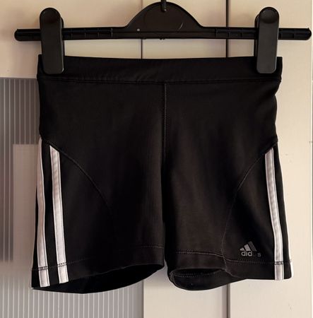 Adidas Climalite kurze Sporthose Gr. 128, Top!