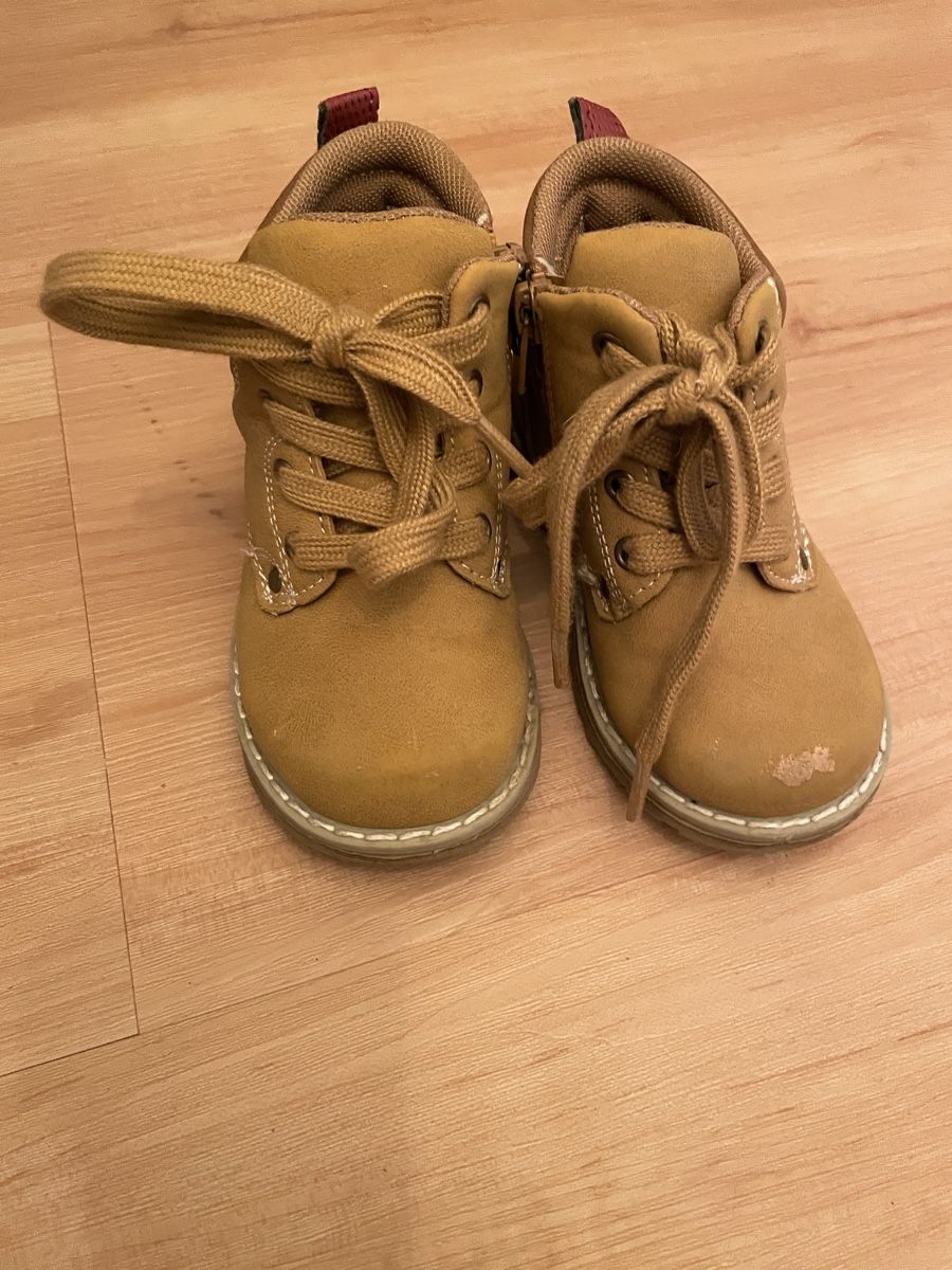 Chicco Scarpe per ragazzi: Chicco Schuhe, Grösse 24, Herbst-Look – Usato da Ried b. Kerzers venduto da yas_p7th