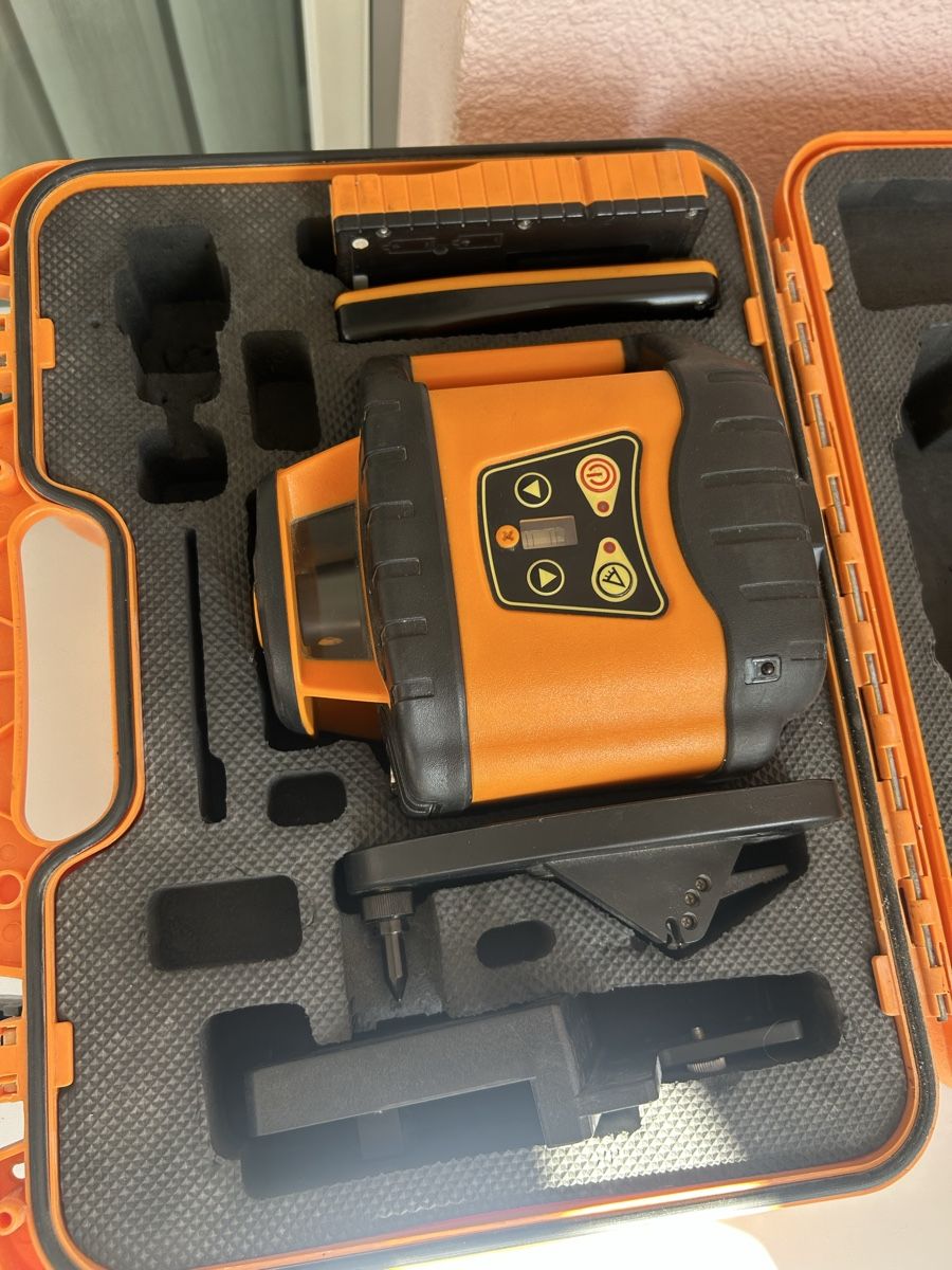 Laserliner Messen: Rotationslaser FL200A-N. DEFEKT – Defekt aus Rothrist von Miri_sm6 3