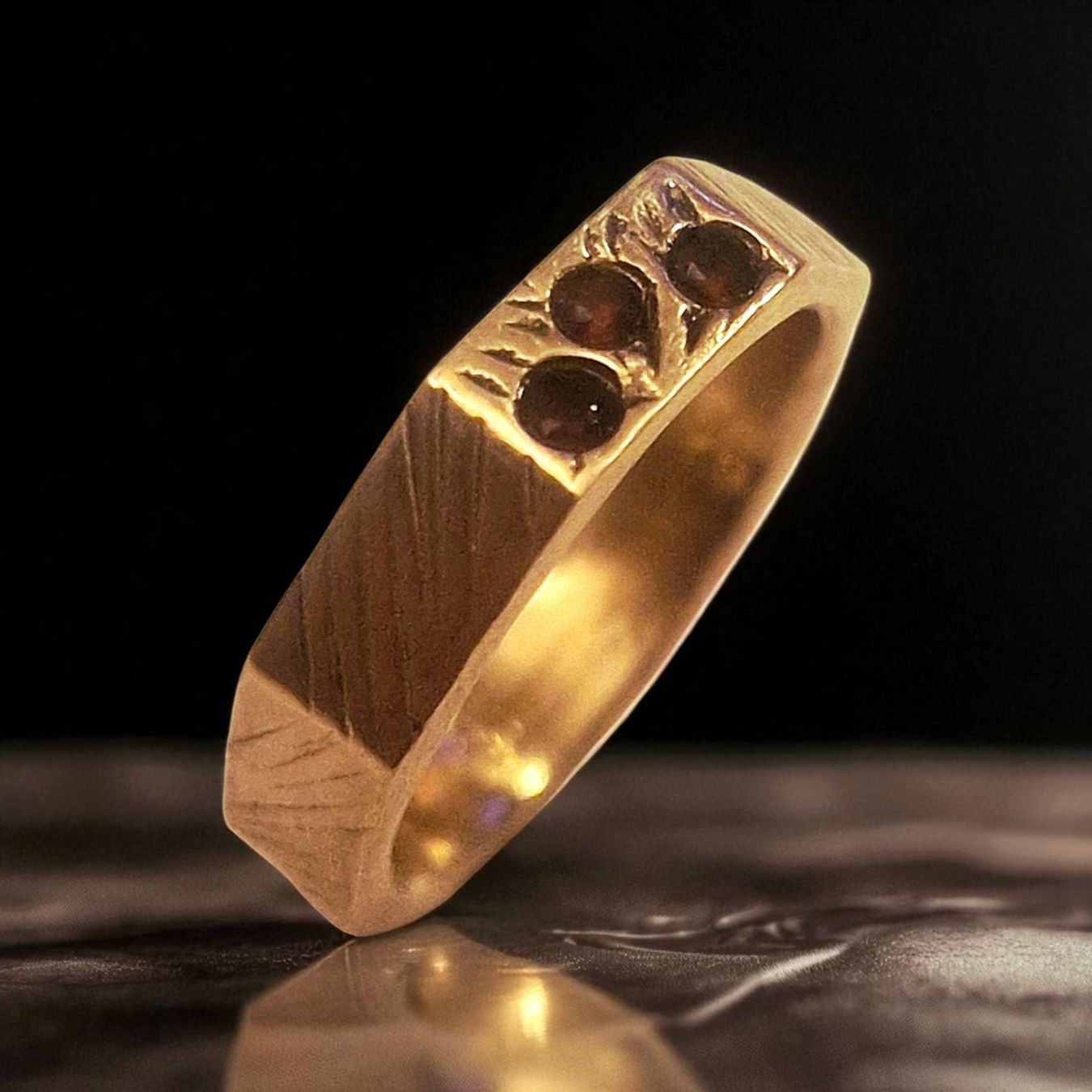 Anelli: Achteckiger Ring mit Granat, Grösse 51.7 – Nuovo e nell'imballaggio originale da Aarau venduto da Schmuckhoehle_MD 8