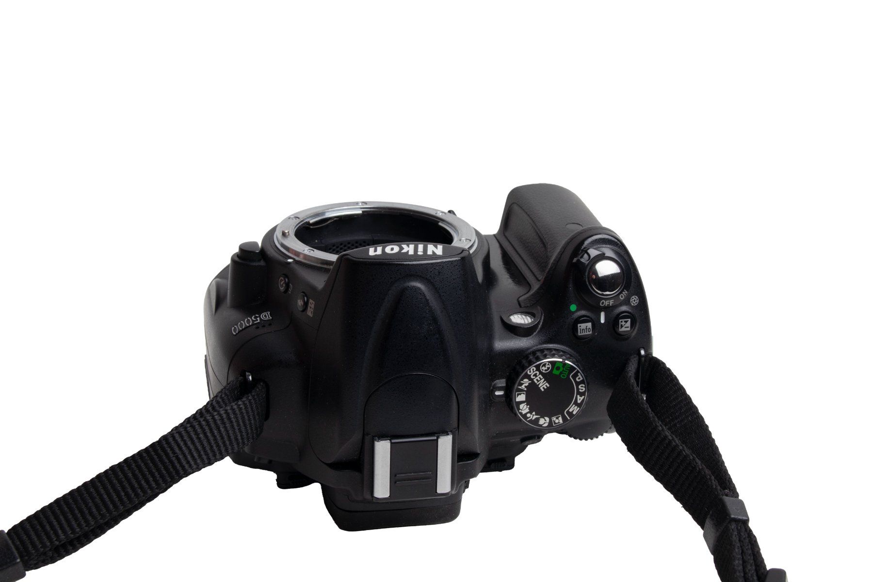 Nikon Kamera: Nikon D5000 DSLR Kamera – Defekt aus Emmen von chromaton 2