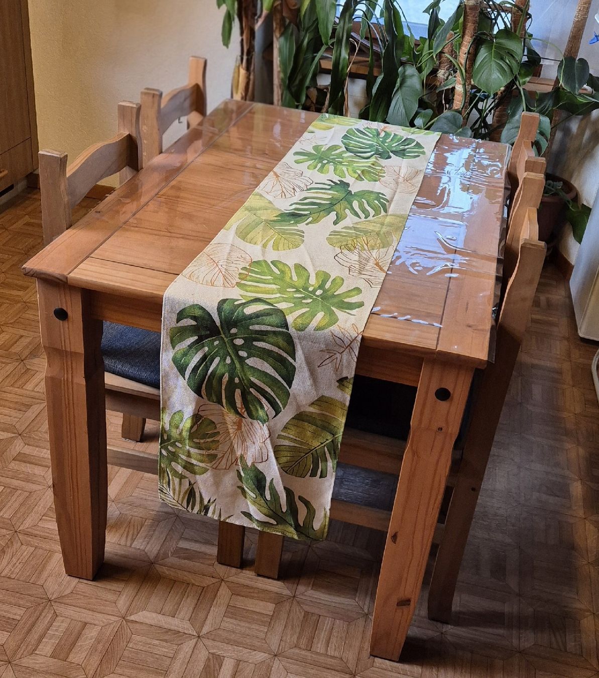 Set di tavolo e panche: Esszimmermöbel Finca Rustica Kollektion – Usato da Wangen an der Aare venduto da nat_6v6x