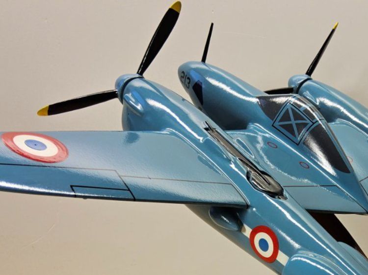 Lockheed Kit di modellismo & Modellini statici: Lockheed P-38 Lightning __ Saint-Exupéry __ edles Holzmodell – Usato da Uerikon venduto da Airport68