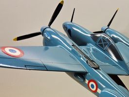 Lockheed P-38 Lightning __ Saint-Exupéry __ edles Holzmodell
