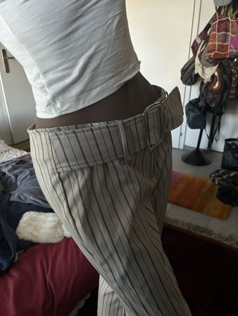Damen Hose gestreift beige mit Gürtel guter Zustand