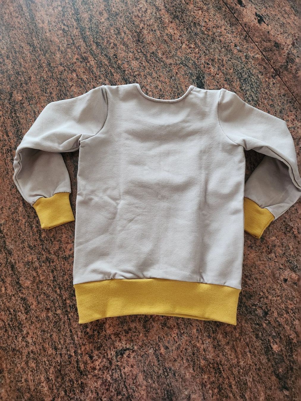 Maglioni & Felpe: French Terry Pullover mit Bibermotive Gr. 80, Handmade, neu – Nuovo (secondo la descrizione) da Othmarsingen venduto da pao_2xld 1