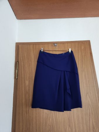 Jupe Gérard Darel Paris, taille 38/ 40, élégante et tendance
