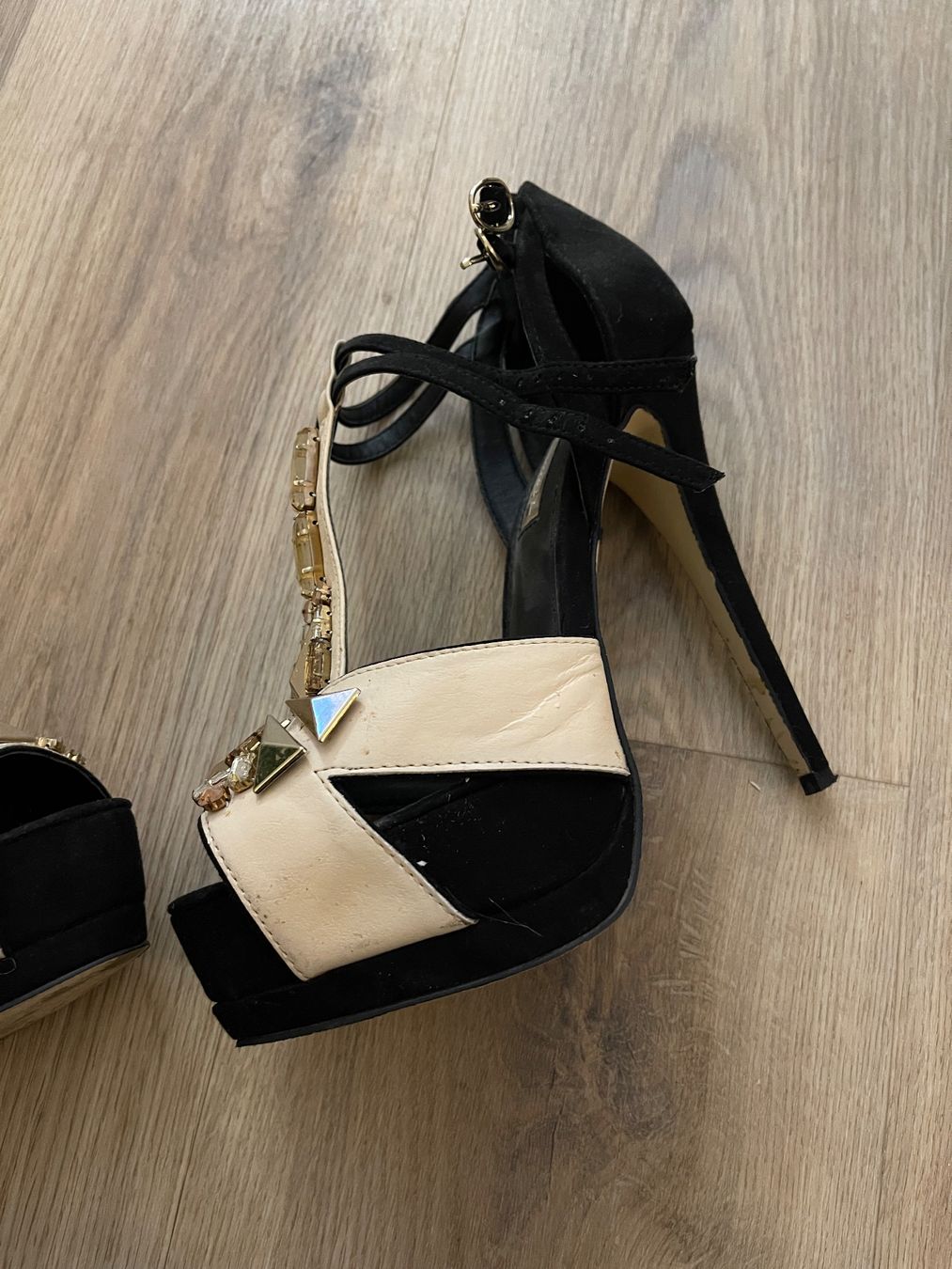 Scarpe da donna: Schuhe Damen 39 – Usato da Winterthur venduto da Deal246 2