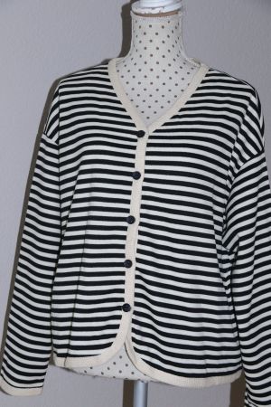 Mega hübsche Strickjacke aus Baumwolle Gr.L  NEU