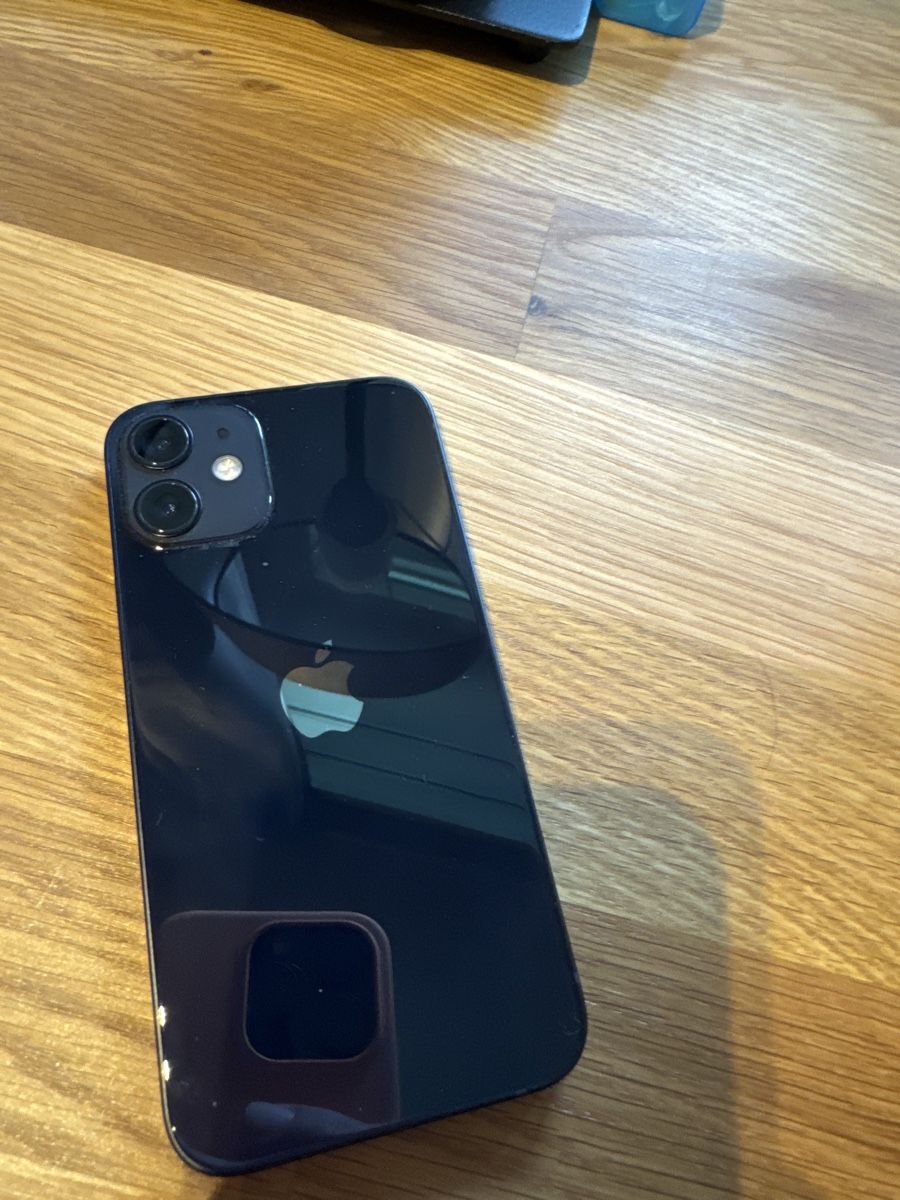 Apple Handys / Smartphones: iPhone 12 mini black 128 GB – Gebraucht aus Zürich von