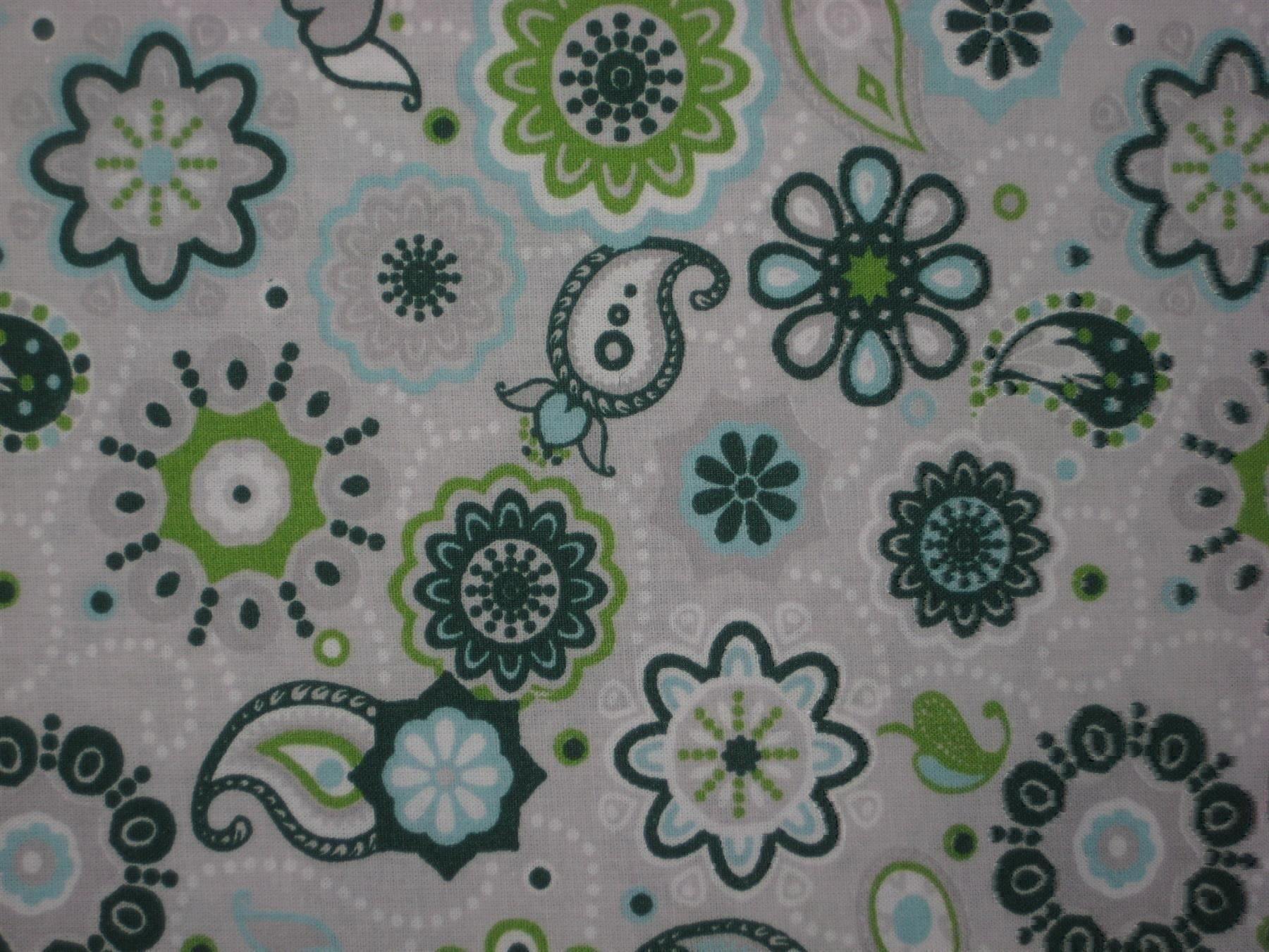 Stoffe: Baumwollstoff hellgrau & grüne Paisley Mandala – Neu und originalverpackt aus Füllinsdorf von Schlupp 1