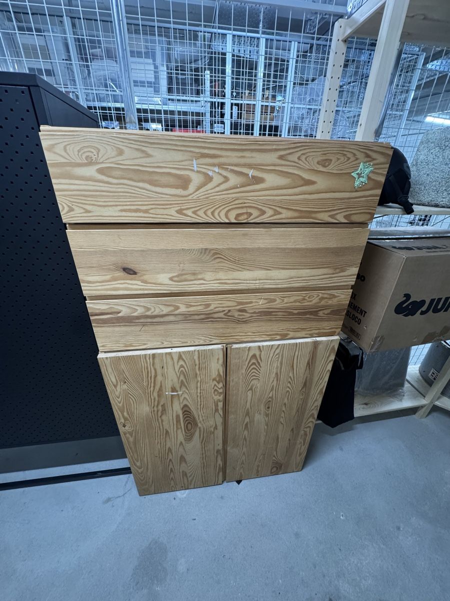 Ikea Armadi: Ikea Schrank -2 Teile – Usato da Zürich venduto da mon_ls9n