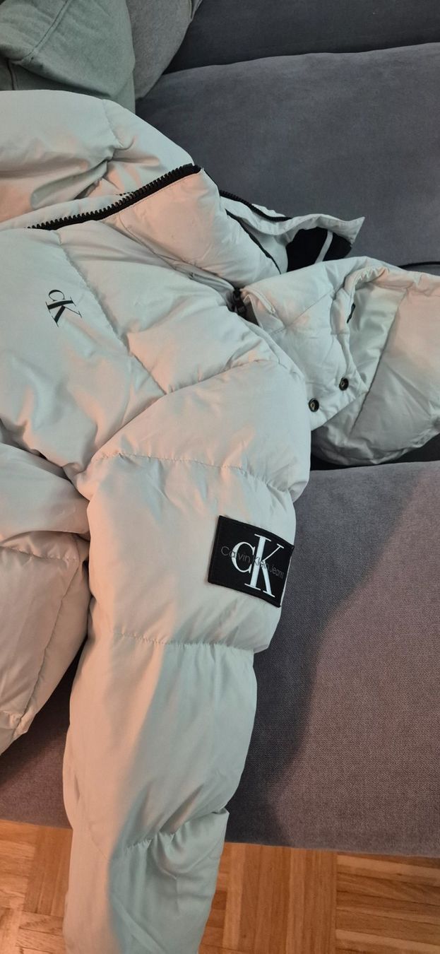 Calvin Klein Giacche: calvin klein  Daunenjacke – Usato da Genève venduto da chay.1 2