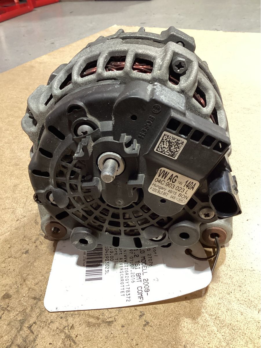 VW Tutti pezzi di ricambio auto: Alternator zu VW Polo 1.2 TSI BMT – Usato da Reichenburg venduto da T864RX 1