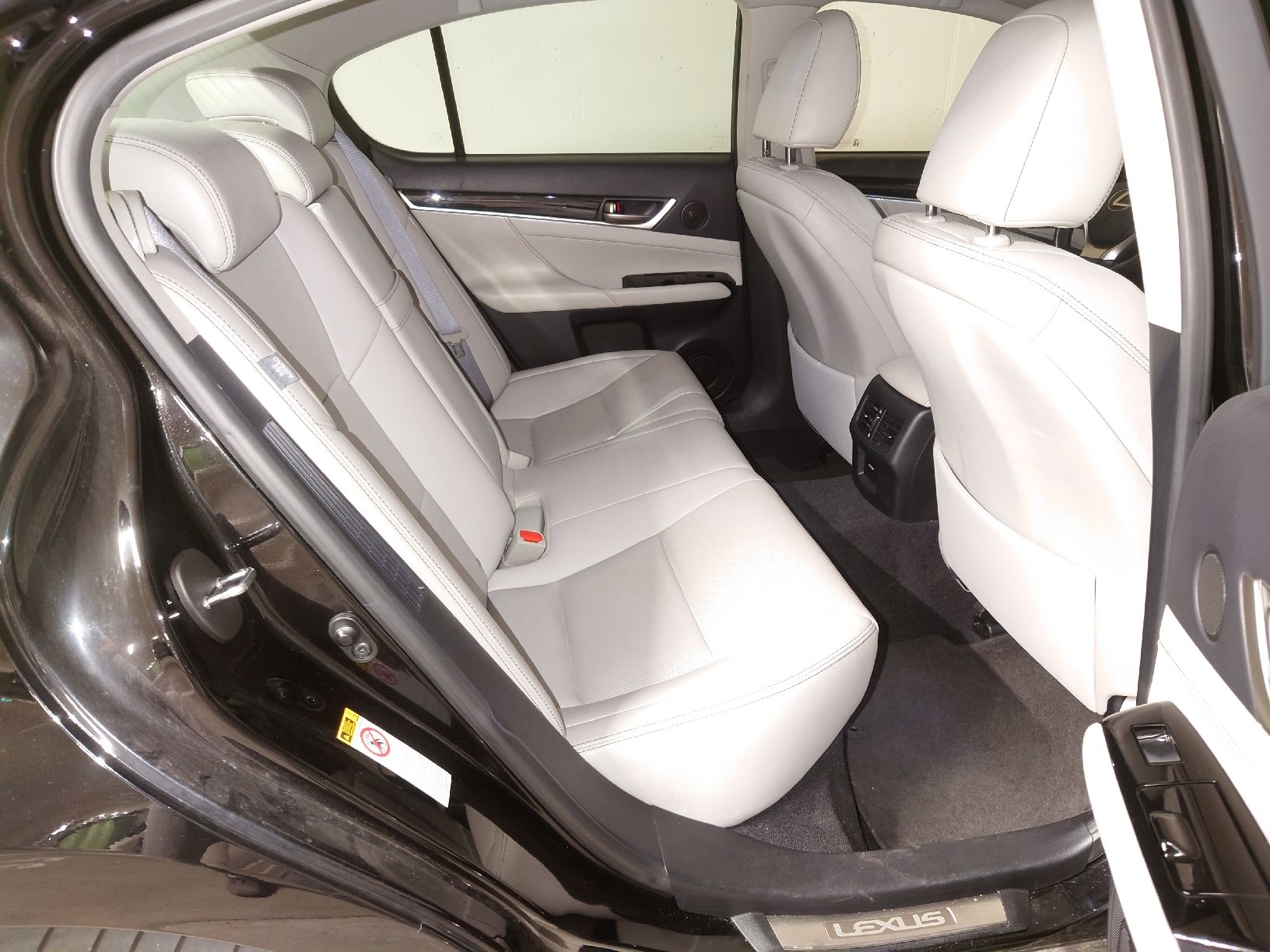 Lexus Automobili: Lexus GS300h – Usato da Seuzach venduto da Temanite 3