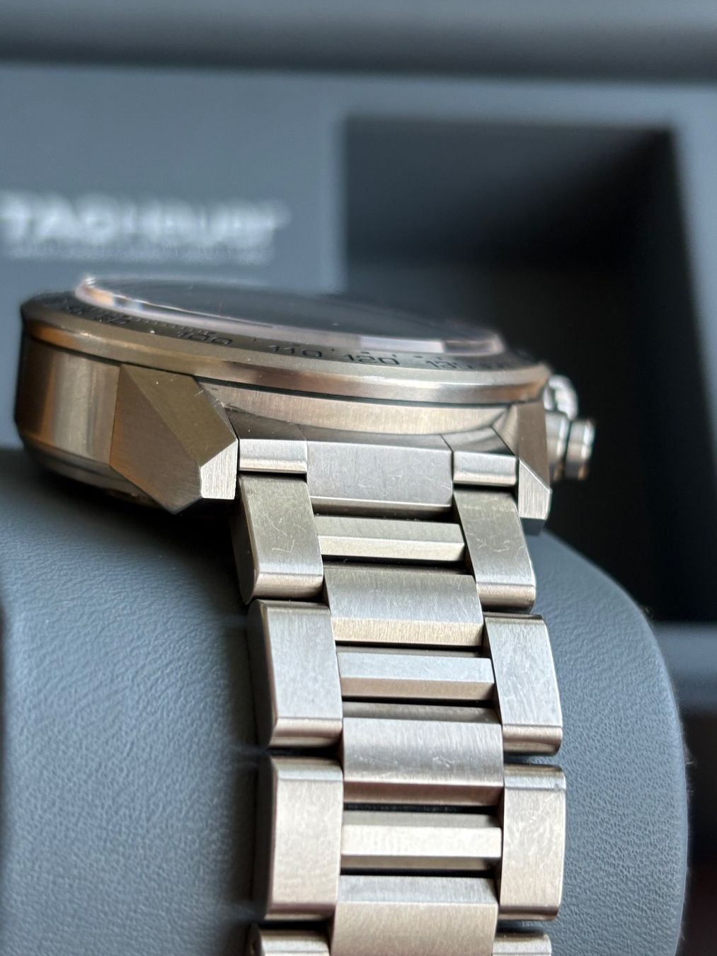 Tag Heuer Montres: Tag Heuer Carrera Heuer 01 Titanium Fullset – D'occasion à Birsfelden par Mynos 8