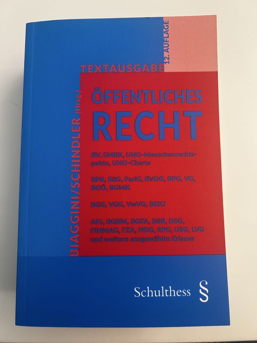 Bücher: Textsammlung Öff. Recht, 12. Aufl.  – Neu (gemäss Beschreibung) aus Zürich von niklassg