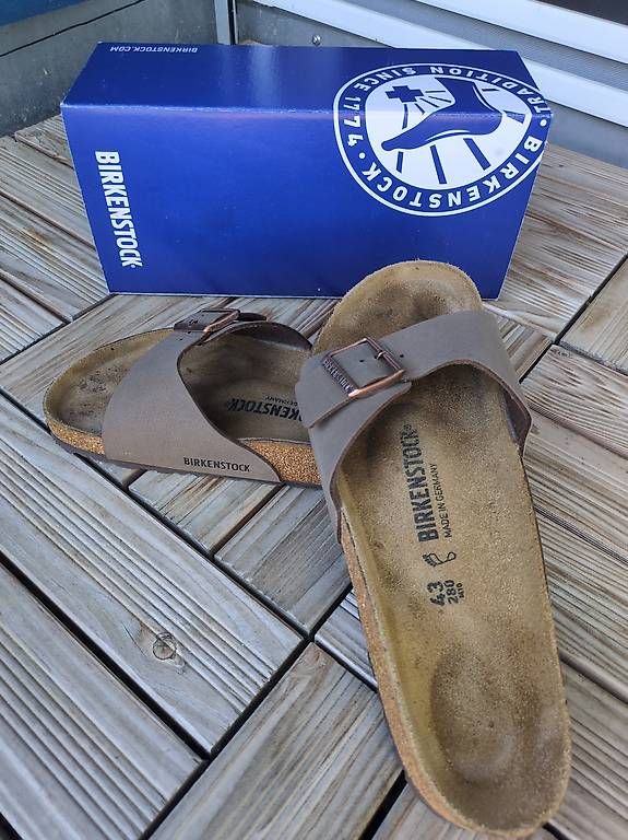 Birkenstock Scarpe da uomo: Birkenstock Slipper Madrid Gr. 43 – Usato da Münchenbuchsee venduto da noluri