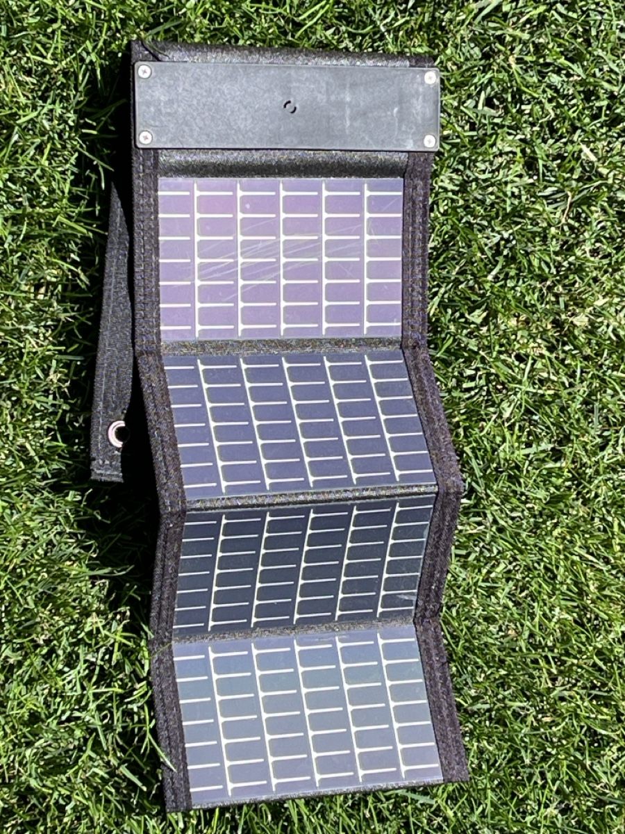 Caricatori & Batterie: Panneau solaire portable pour 2 accus AA – Usato da Ins venduto da yann1973