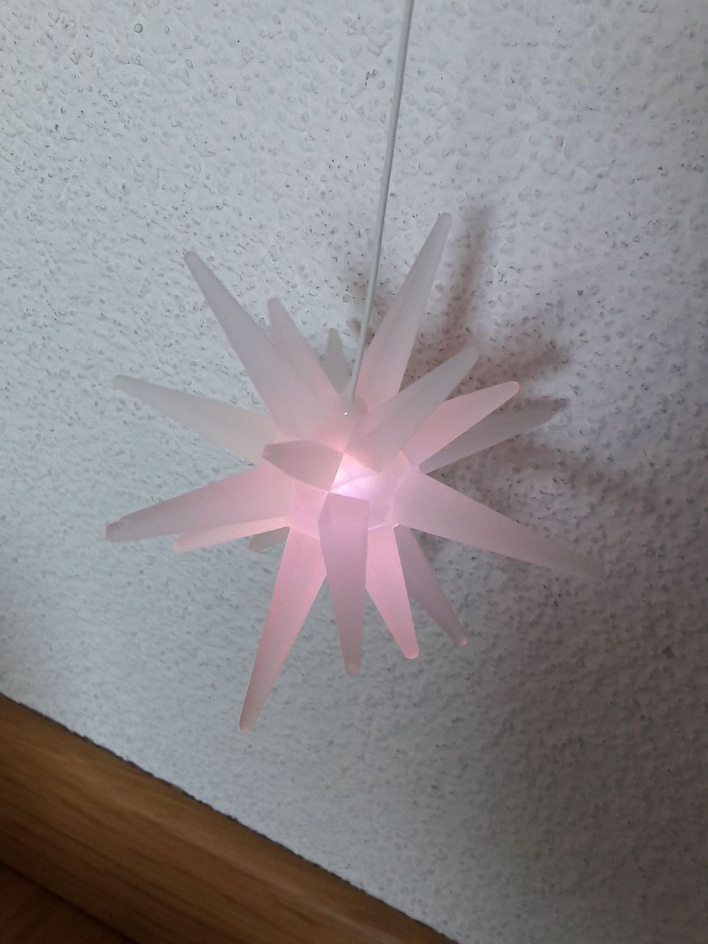 Tutte le decorazioni: Elektrischer Stern weiss – Usato da Liebefeld venduto da Plantschy 5