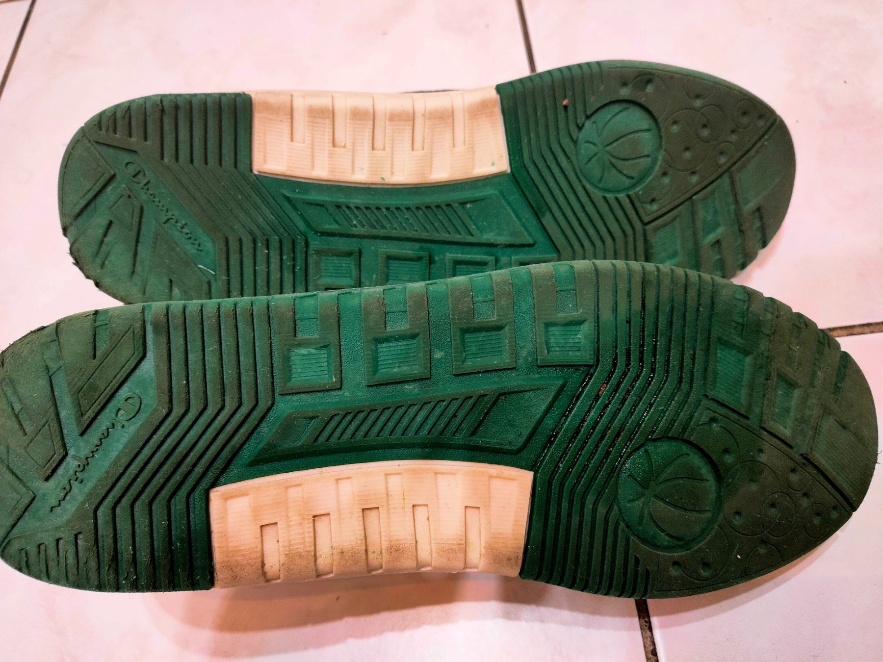 Champion Scarpe da uomo: Champion Sneaker Gr.42.5 – Usato da Bronschhofen venduto da happynews2018 4