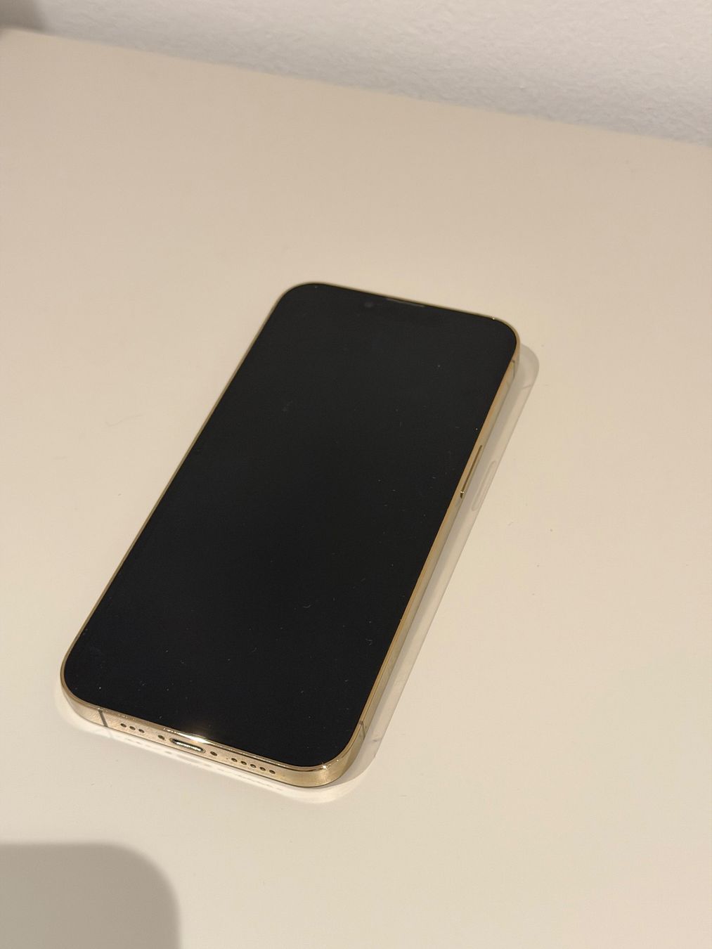 Apple Handys / Smartphones: iPhone 13 Pro 128GB Gold – Neu (gemäss Beschreibung) aus Zürich von kidscars 2