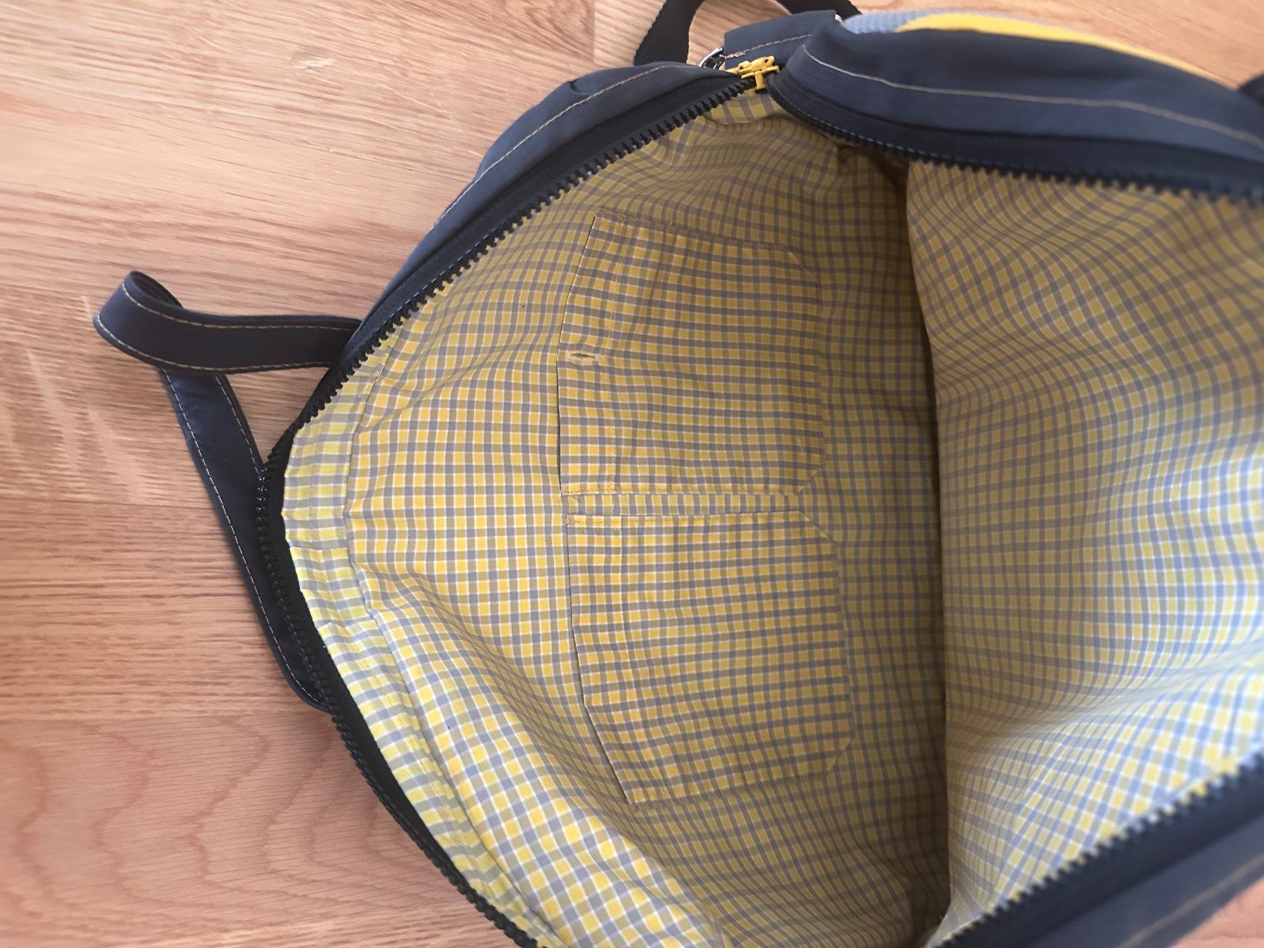 Borse: Upcycling-Tasche aus ehemaligen Post-Materialien – Nuovo (secondo la descrizione) da Oberentfelden venduto da feschli89 1