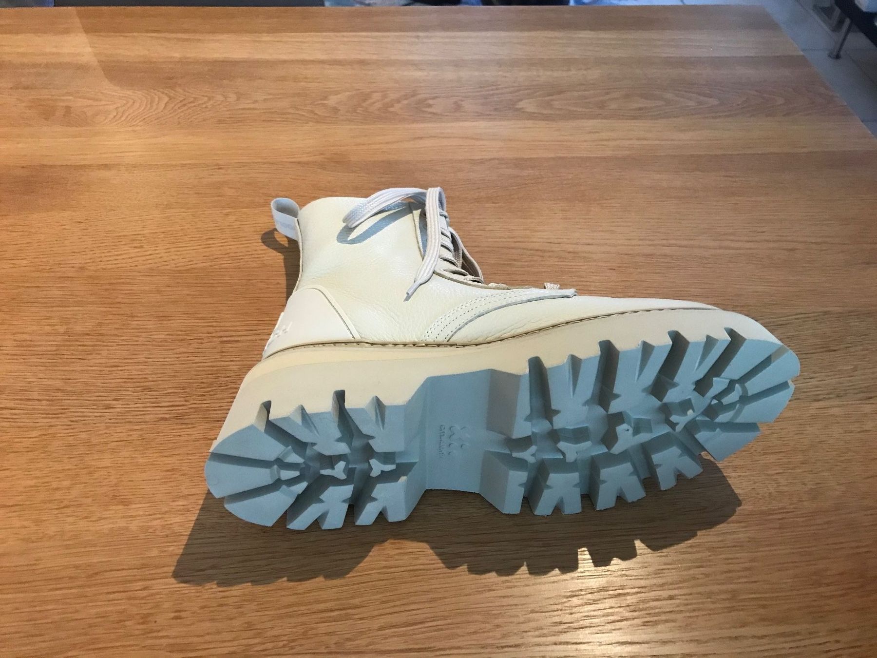 Woolrich Damenschuhe: Woolrich Stiefel Extralight 39 neu beige – Neu (gemäss Beschreibung) aus Oberrieden von Bfenster 3