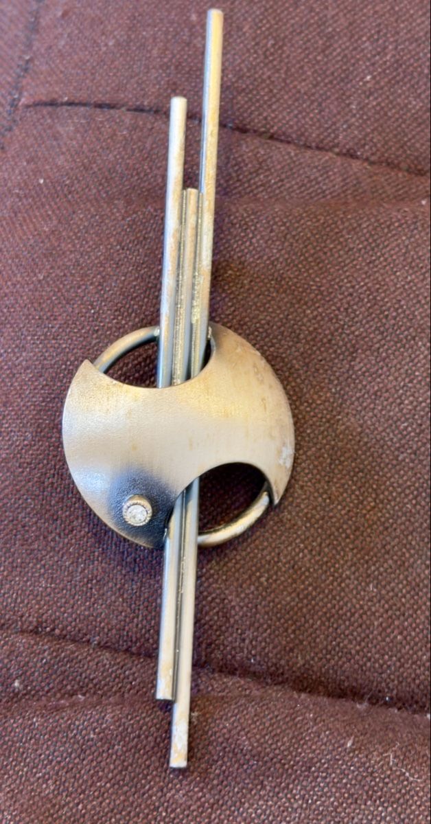 Broschen & Nadeln: Brosche Metall silberfarben mit Stein  – Gebraucht aus Widnau von kustercarmen 7