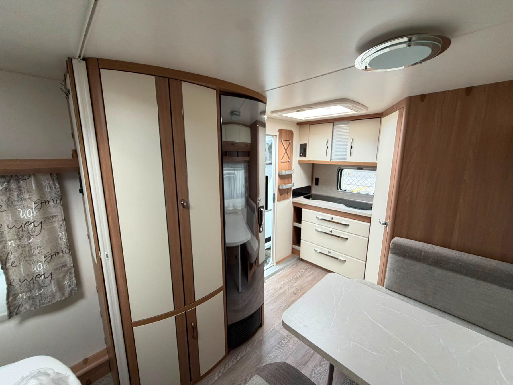 Hobby Camping Fahrzeuge: Wohnwagen Hobby 460 SFf – Gebraucht aus Reinach AG von mar_5yby 2