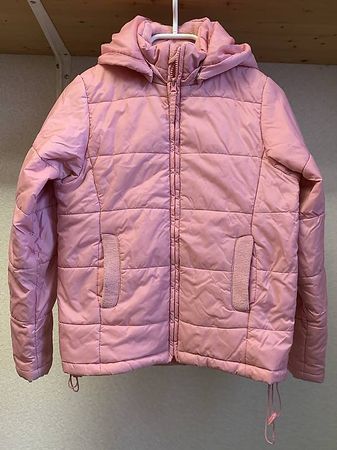 rosa Steppjacke mit Kapuze 