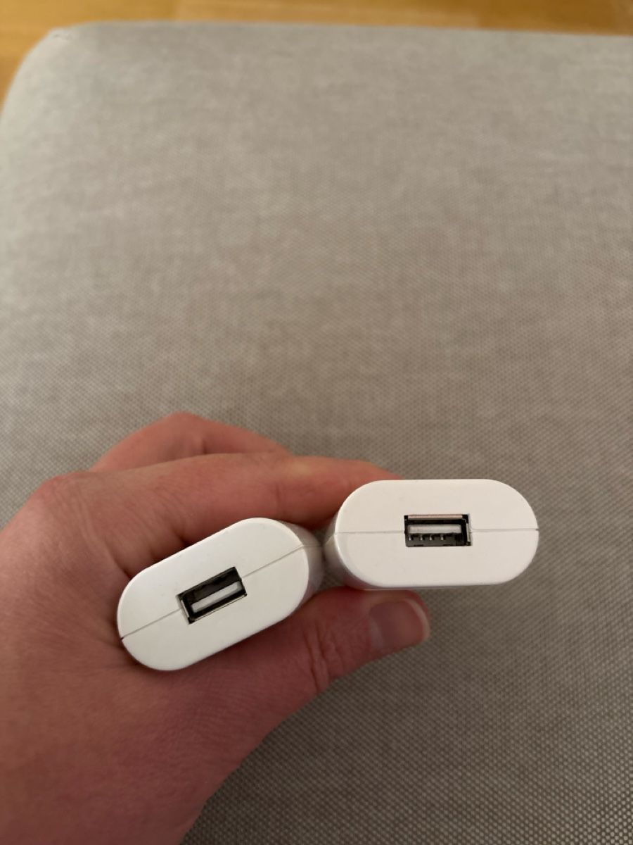 Caricabatterie: 2x USB Ladegerät – Usato da Kirchberg BE venduto da Nachtpflanze