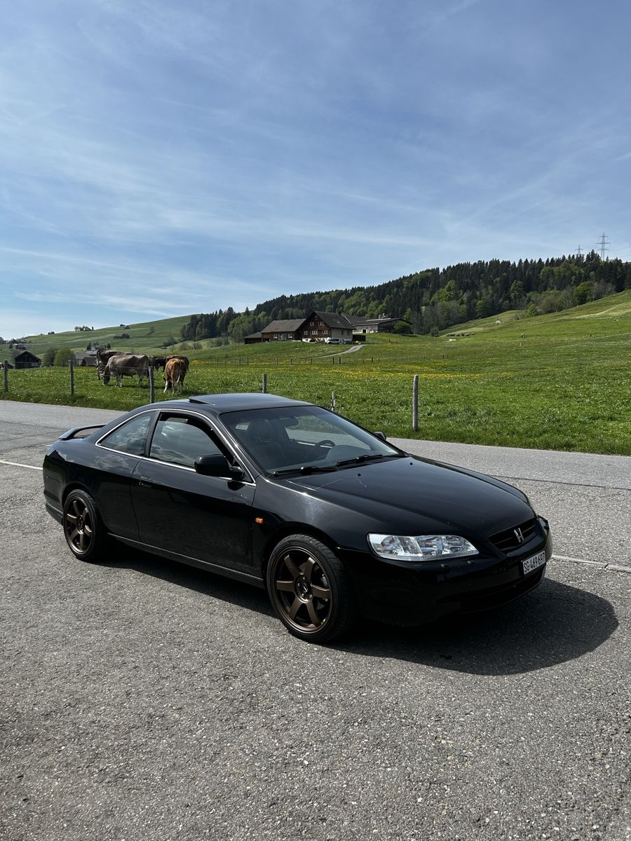 Honda Automobili: Honda Accord 3.0 Vtec – Usato da Salez venduto da Lasger