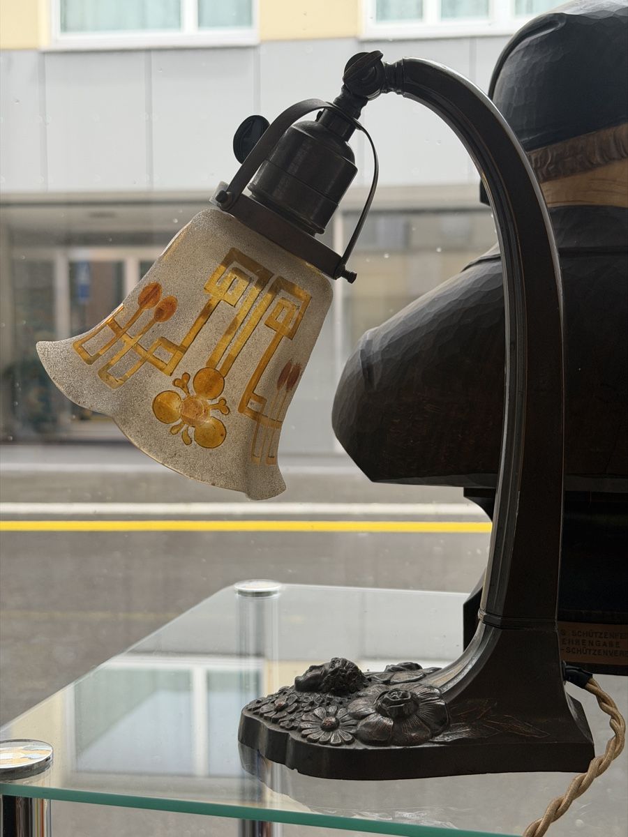 Lampade: Jugendstil Tischlampe mit dekorativem Glasschirm  – Usato da Andermatt venduto da Diadiusdiana 7