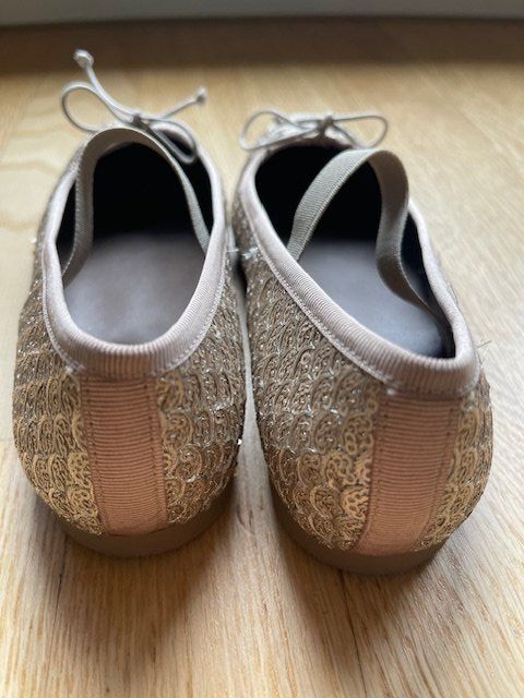 Scarpe per ragazze: MIBO goldene Ballerinas Gr. 31 – Usato da Basel venduto da PinkPong 2
