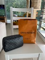 Louis Vuitton, Reisekoffer Stratos 70 - Schuler Auktionen Zürich