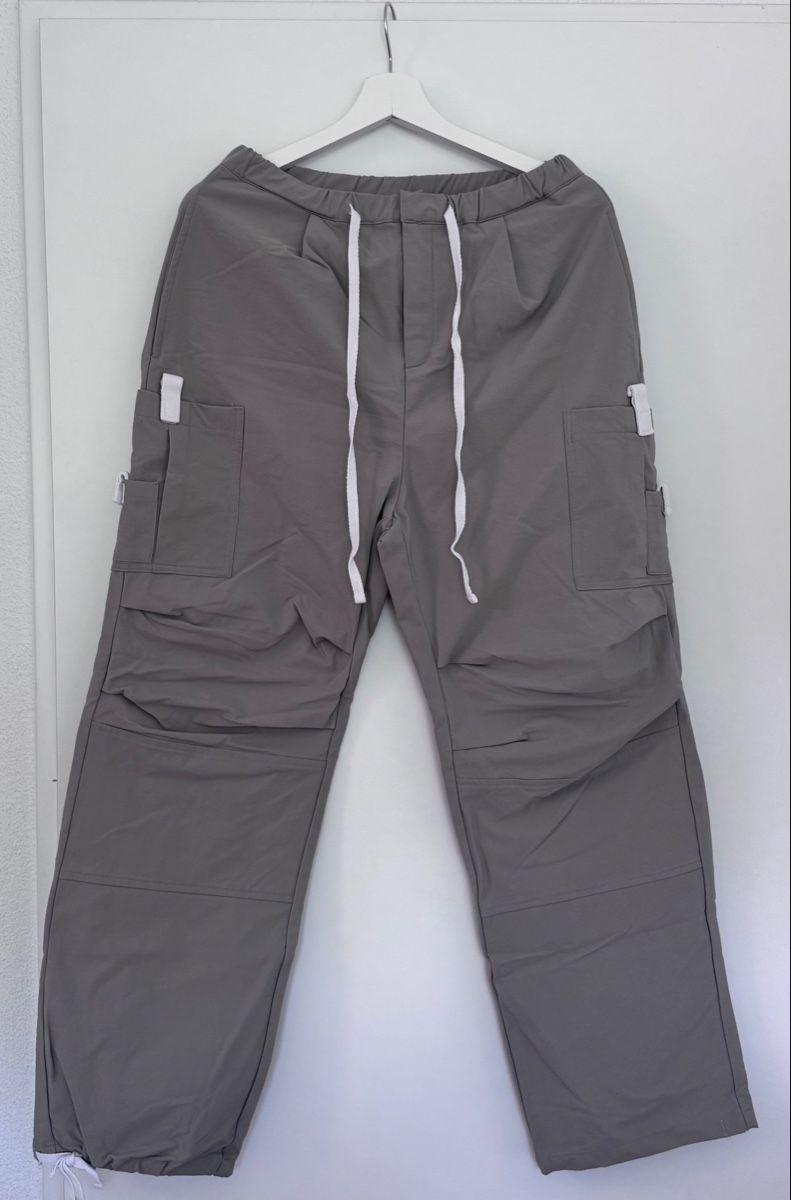 Pantaloni: Cargohose Grau,  Gr. S – Nuovo (secondo la descrizione) da Zürich venduto da leanfu_