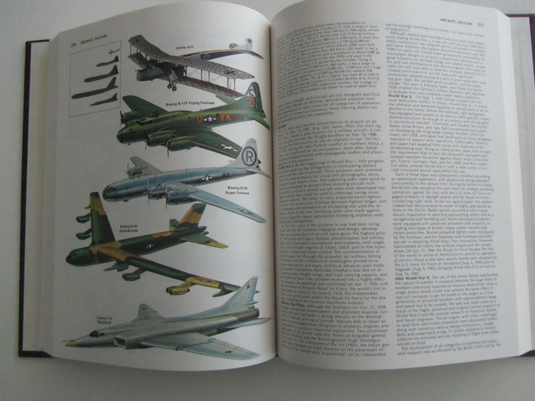 Livres: Grolier Academic Encyclopedia, 1983 – D'occasion à Locarno par edn.vintage 9