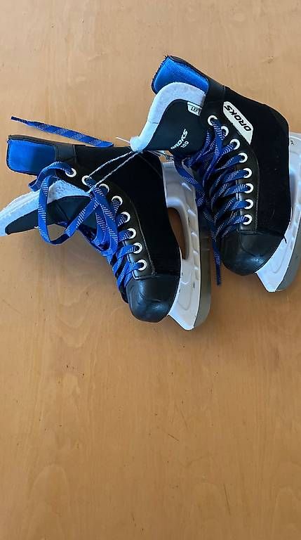 Pattini da ghiaccio: Schlittschuhe Kinder ca. Gr. 34 – Usato da Ammerzwil BE venduto da Coolman16 1